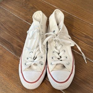 Converse all star white women 7.5 / men 5.5 great condition